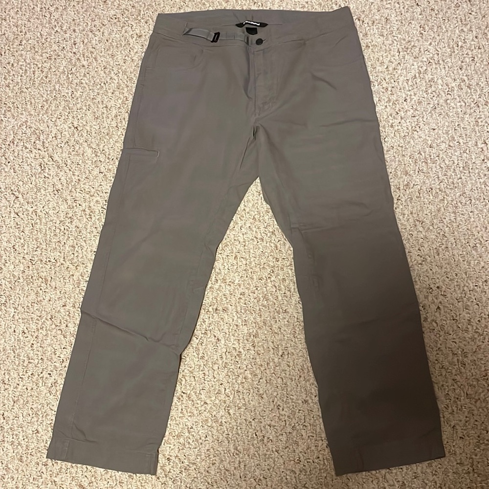 Men’s Black Diamond Utility pants. Gray. Size Large.